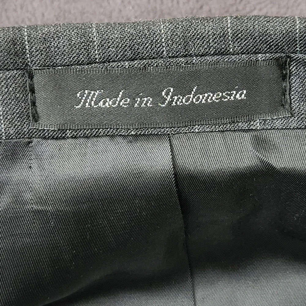 Izod Blazer Mens 44 Long Charcoal Gray Pinstripe 100%‎ Wool Woolmark Suit Jacket